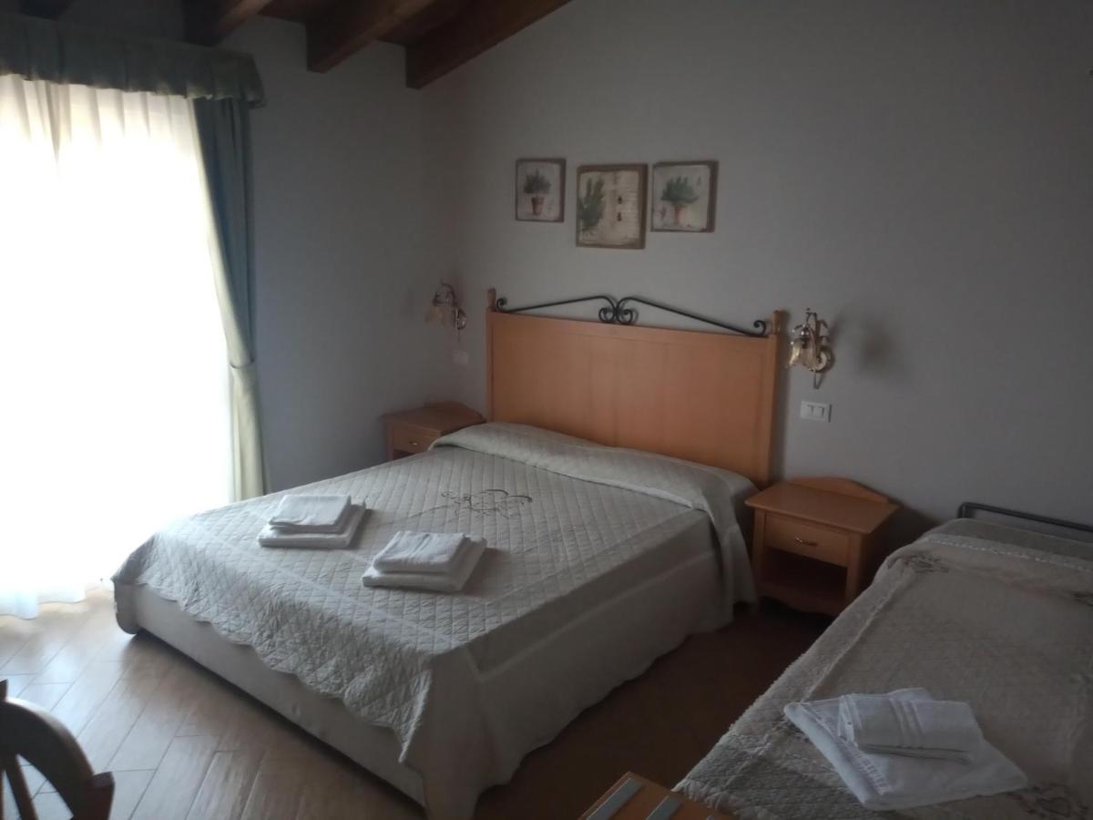 Rosa Dei Venti Hotell Provaglio d'Iseo Exteriör bild